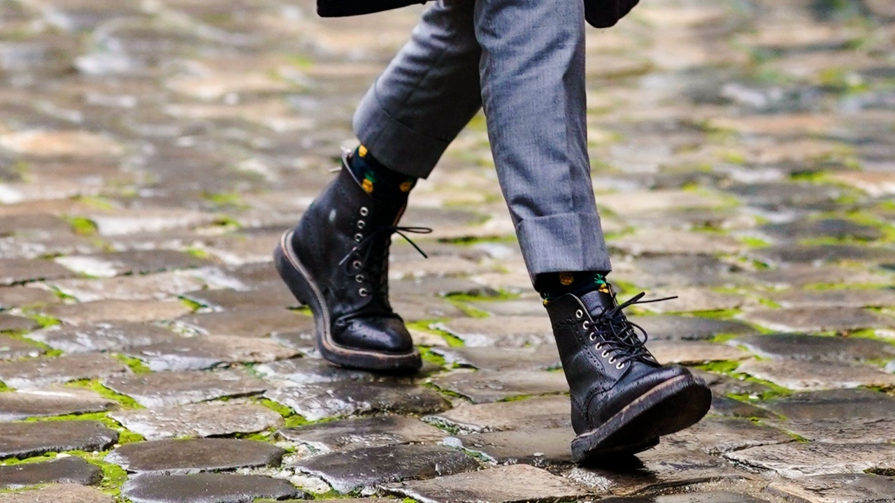 Schuhede -Schuhede giay boots nam mua thu dong 2021 ELLE Man cover 1